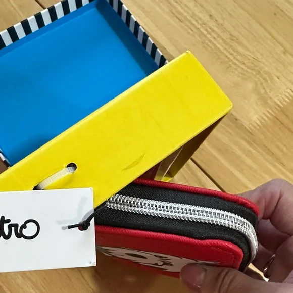 Marc Tetro NWT Red Dog Wallet - Picture 4 of 6